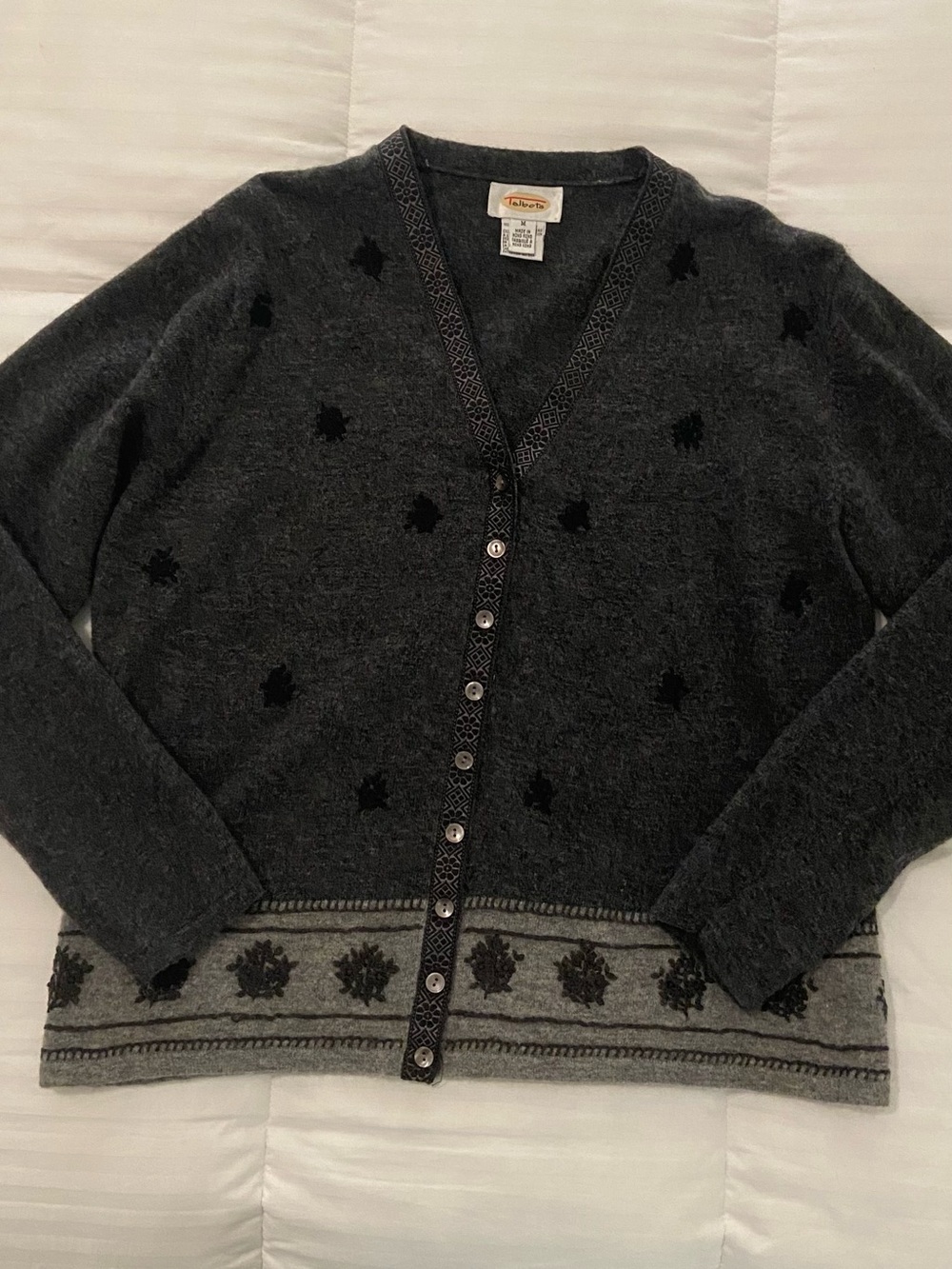 Vintage Talbots 100% Lambswool Cardigan Women’s M Gray Floral Embroidered Wool S